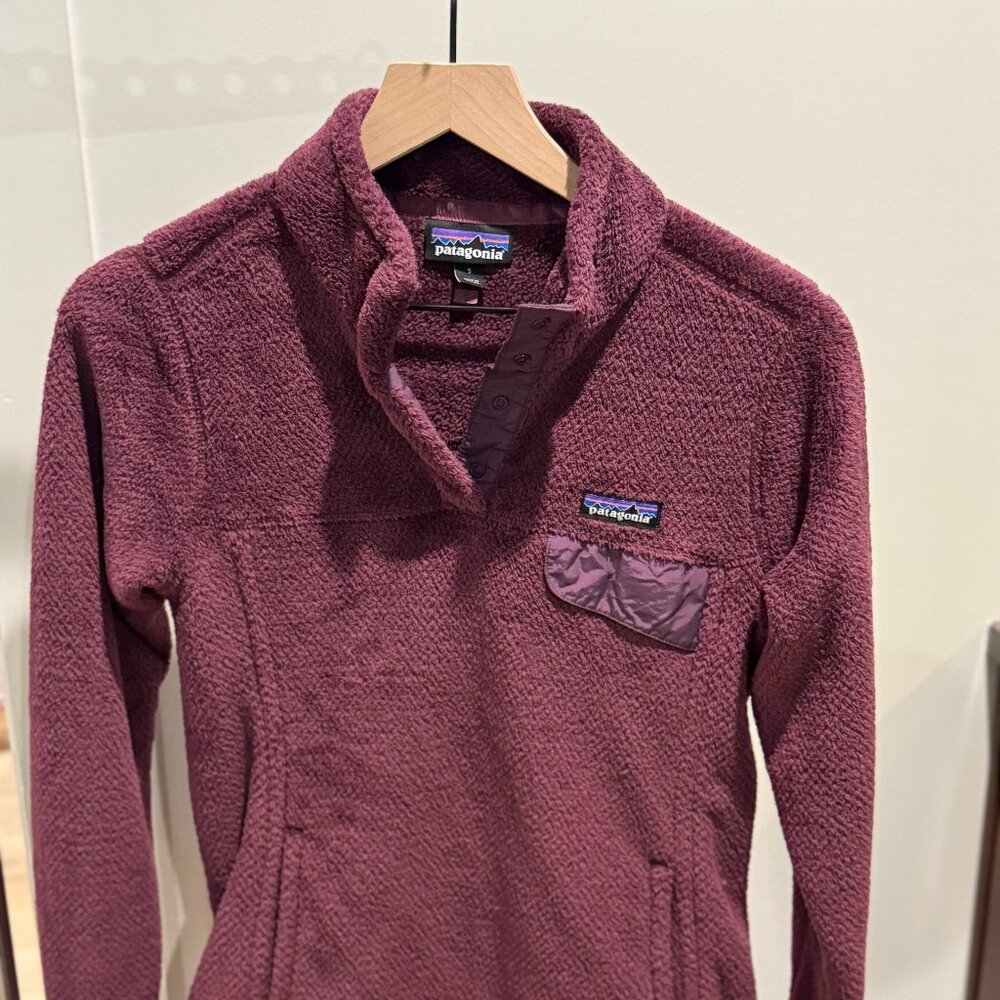 Deep Plum Patagonia Women's Re-Tool Snap-T Fleece Pullover- Small